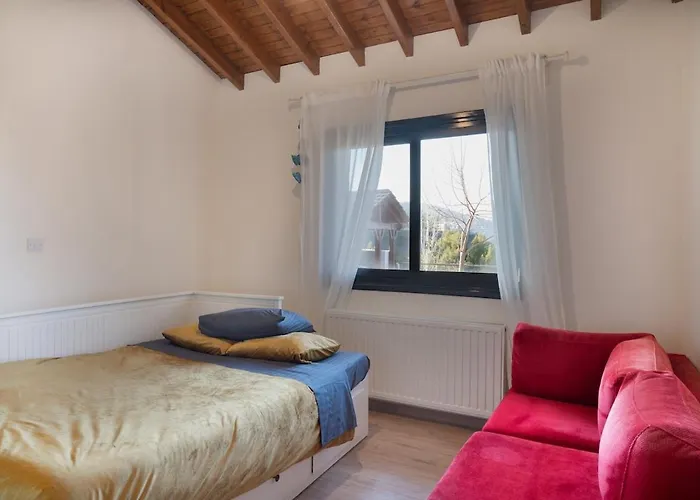 Orama Mountain Farmakas