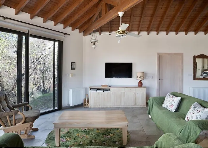 Orama Mountain Farmakas Villa