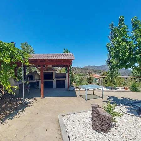 빌라 Orama Mountain Farmakas